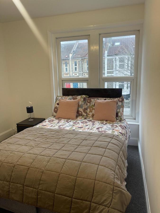 Lovely Room In Bristol 5 Buitenkant foto